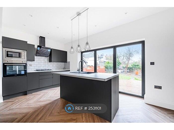 5 Bedroom Semi-Detached House To Rent In Knights Hill, London, SE27