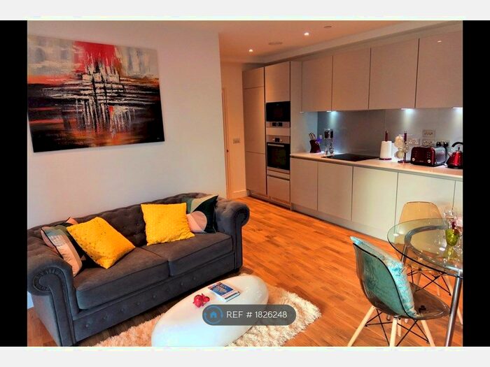 2 Bedroom Flat To Rent In Station Road, London, SE13