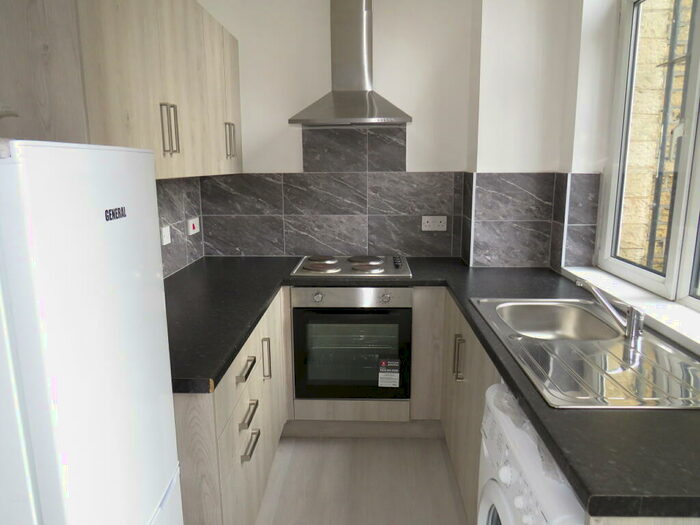 1 Bedroom Apartment To Rent In Bull Green, Halifax, HX1