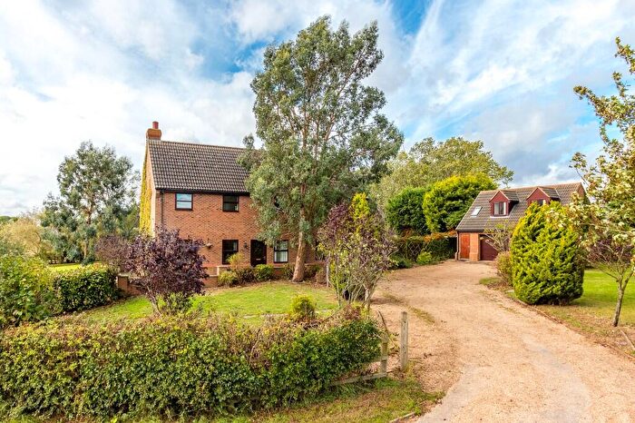 5 Bedroom Detached House To Rent In Yelden, Bedfordshire, MK44
