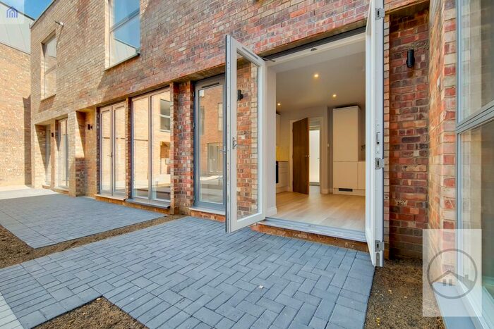 4 Bedroom Terraced House To Rent In Wells Walk, Forest Gate E7