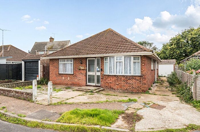 4 Bedroom Detached Bungalow For Sale In Farm Corner, Middleton-On-Sea, PO22