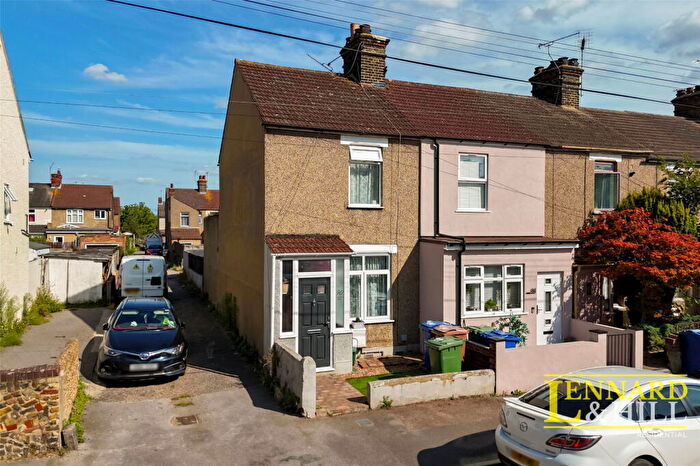 2 Bedroom End Of Terrace House For Sale In Salisbury Road, Grays, RM17