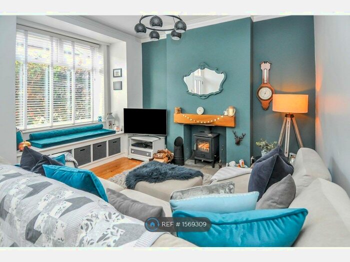 2 Bedroom Semi-Detached House To Rent In Vicarage Road, Stockport, SK3