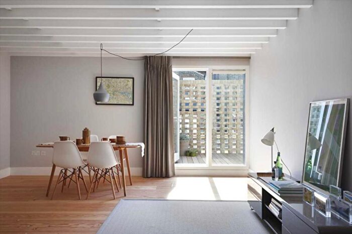 1 Bedroom Apartment To Rent In Foundry Mews, Barnes Village, SW13