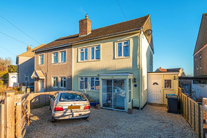 3 Bedroom Semi-Detached House For Sale In Chipping Norton, Oxfordshire, OX7