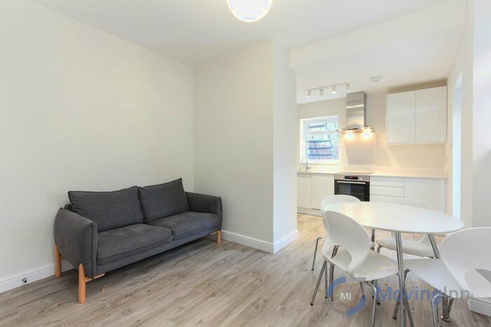 2 Bedroom Maisonette To Rent In Amesbury Avenue, Streatham Hill, SW2