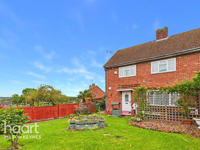 4 Bedroom Semi-Detached House For Sale In Victory Road, Buckingham, MK18