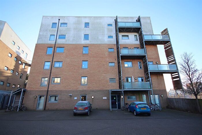 2 Bedroom Flat To Rent In Bailey House, Rustat Avenue, CB1