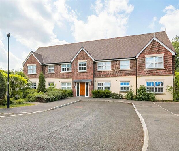 2 Bedroom Flat For Sale In Crown Close, Pewsey, SN9