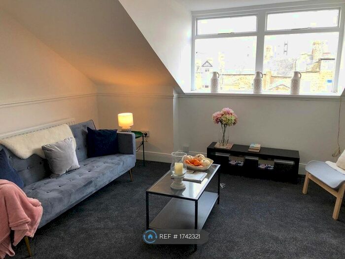 2 Bedroom Flat To Rent In Argyle Square, Sunderland, SR2