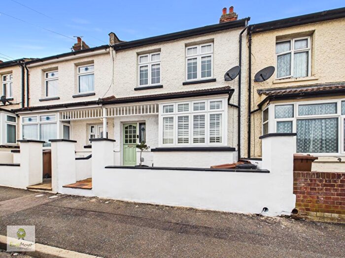 2 Bedroom Terraced House For Sale In Ewart Road, Chatham, Kent, ME4