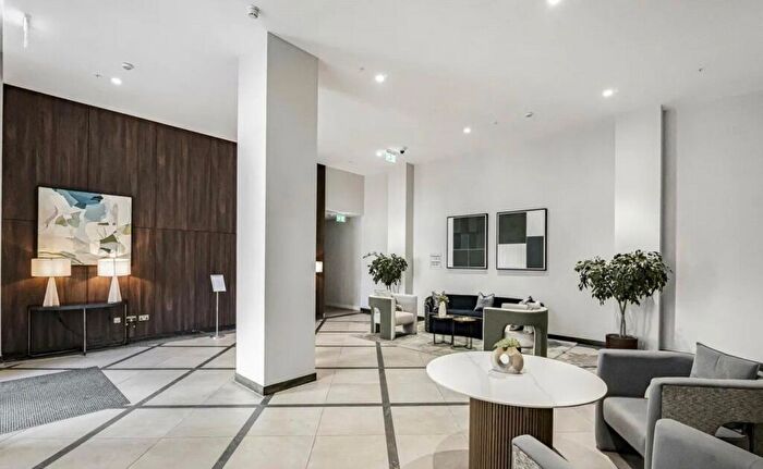 1 Bedroom Apartment To Rent In Phoenix Court, Kenninton Road, SE11