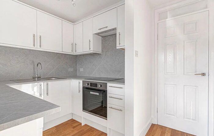 1 Bedroom Flat To Rent In Veronica Gardens, Streatham, SW16