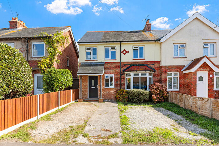3 Bedroom End Of Terrace House For Sale In St. James Road, Chichester, PO19