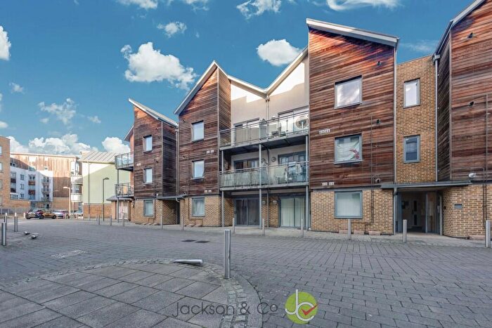 1 Bedroom Apartment For Sale In Quayside Drive, Colchester, CO2