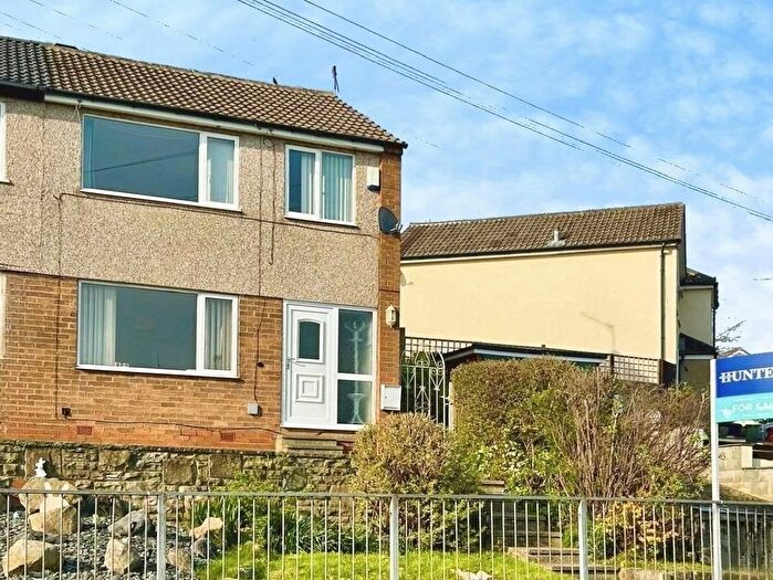 3 Bedroom Semi-Detached House For Sale In Rumplecroft, Otley, LS21