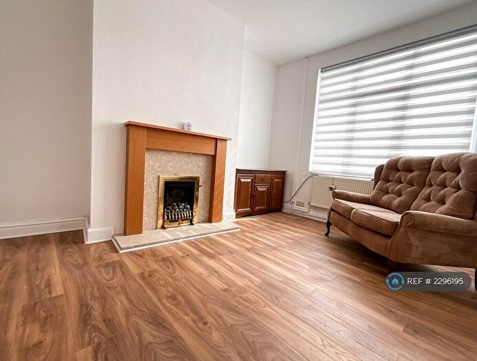 3 Bedroom Terraced House To Rent In Edlington Lane, Warmsworth, Doncaster, DN4