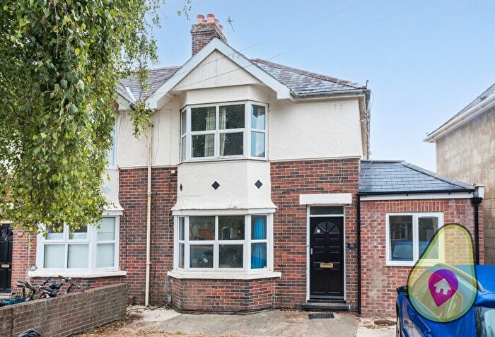 6 Bedroom Semi-Detached House To Rent In Cricket Road, Oxford, OX4