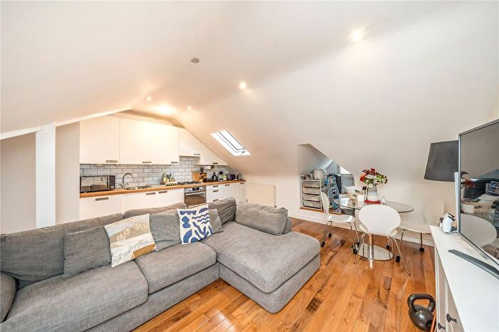 1 Bedroom Flat To Rent In Atherfold Road, London, SW9