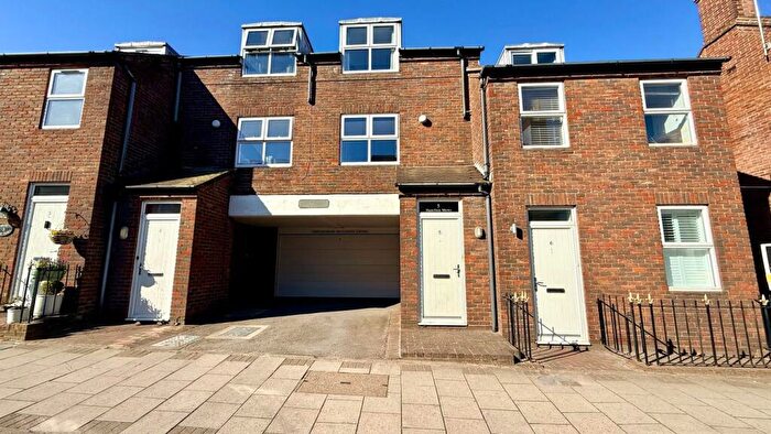 2 Bedroom Town House For Sale In Gosport Street, Lymington, SO41