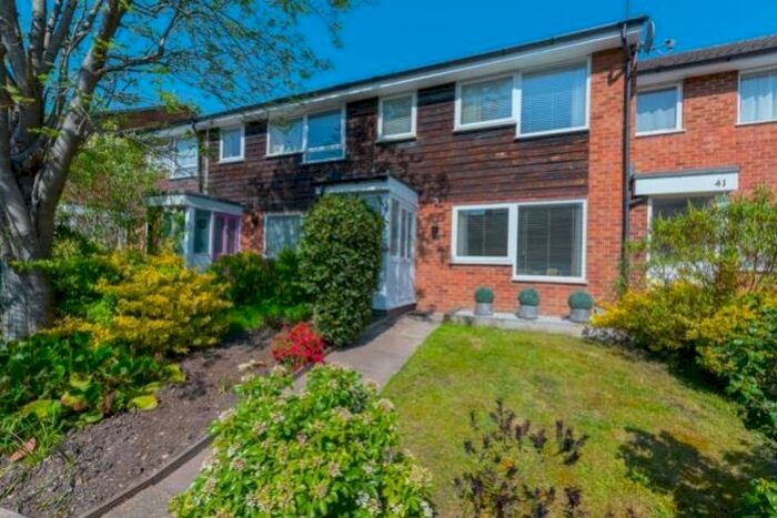 3 Bedroom Terraced House To Rent In Cumberland Road, Camberley, Surrey, GU15