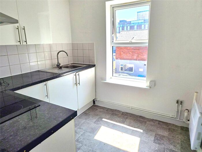 2 Bedroom Flat To Rent In Ashley Road, Poole, BH14