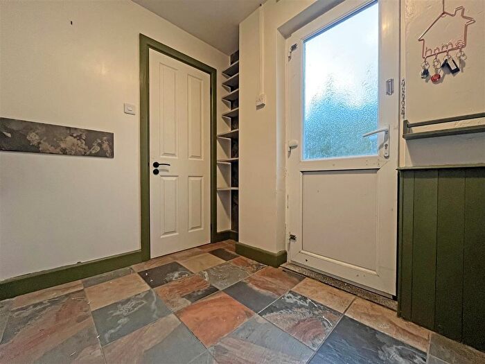 2 Bedroom End Of Terrace House To Rent In Bestwood Road, Bulwell, Nottingham, NG6