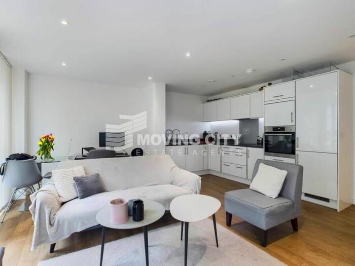 2 Bedroom Flat To Rent In Southmere House, Highland Street, E15