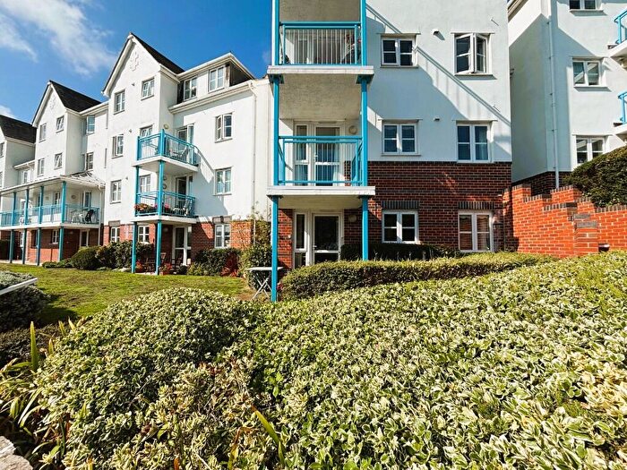 2 Bedroom Flat For Sale In De Moulham Road, Swanage, Dorset, BH19
