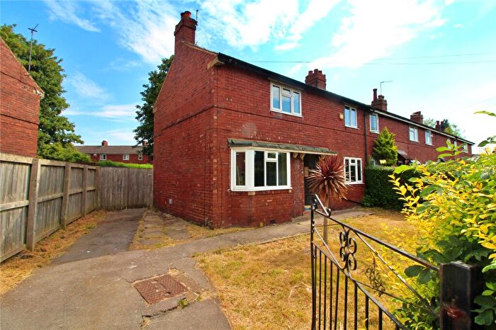 3 Bedroom End Of Terrace House For Sale In Poole Crescent, Leeds, West Yorkshire, LS15
