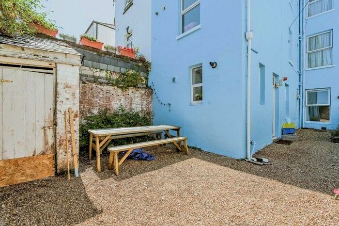 2 Bedroom Apartment To Rent In Northumberland Terrace Flat, PL1