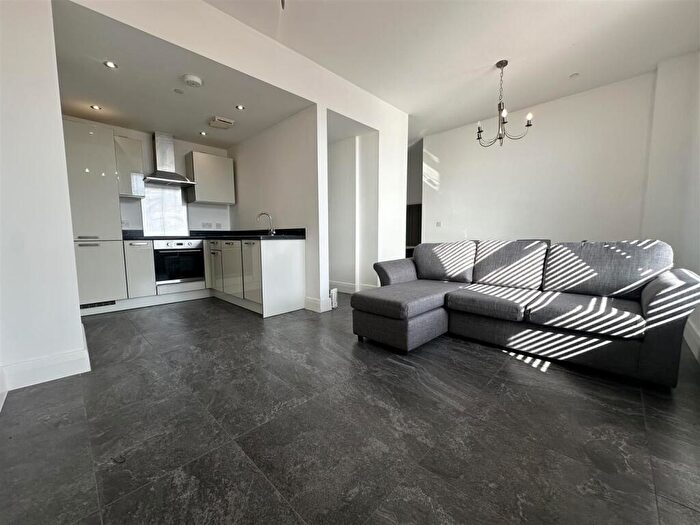 1 Bedroom Apartment To Rent In Empire House, Cardiff Bay, CF10