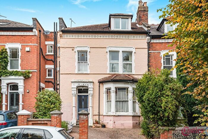 6 Bedroom Terraced House For Sale In Crouch Hall Road, London, N8