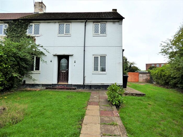 3 Bedroom Semi-Detached House To Rent In Randalls Crescent, Leatherhead, KT22