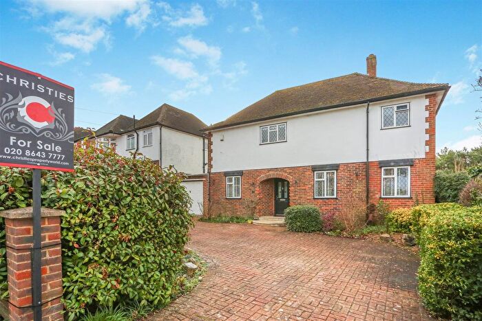 3 Bedroom Detached House For Sale In Northey Avenue, South Cheam, SM2