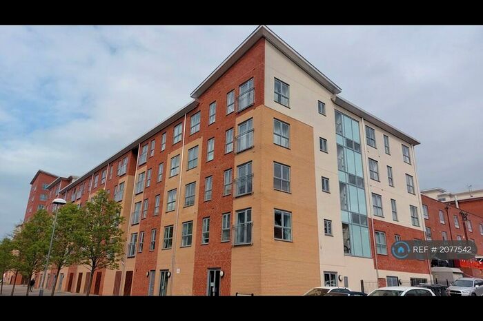 2 Bedroom Flat To Rent In Englefield House, Reading, RG30