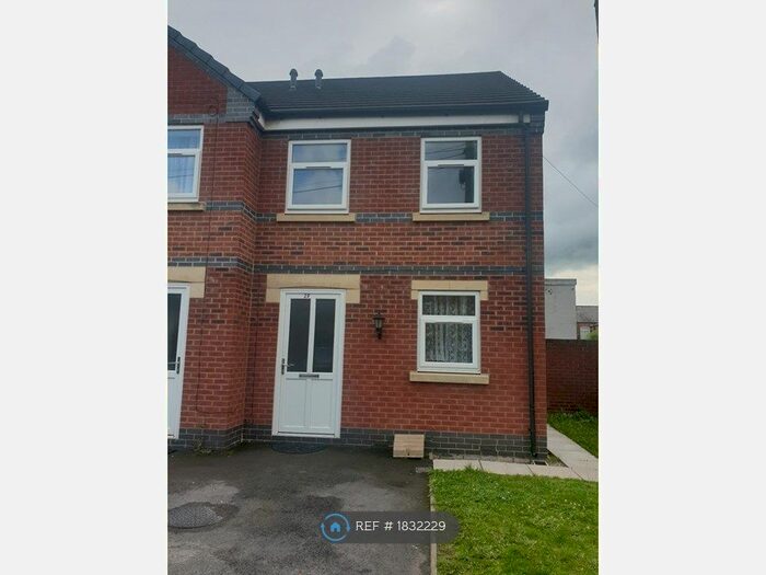 3 Bedroom End Of Terrace House To Rent In Oxford Mews, Crewe, CW1