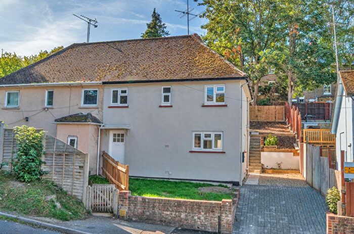 3 Bedroom Detached House For Sale In Guildford, Surrey, GU1