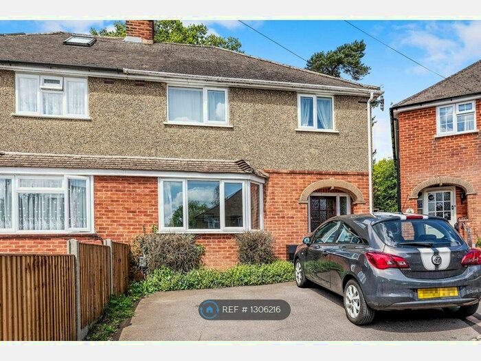 5 Bedroom Semi-Detached House To Rent In Pennings Avenue, Guildford GU2