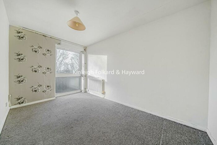 2 Bedroom Flat For Sale In Fortis Green, Muswell Hill, N2