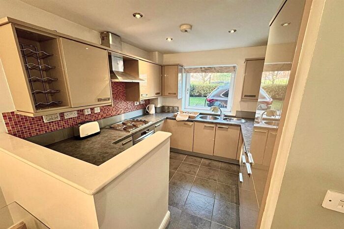 2 Bedroom Apartment For Sale In Withington Road, Whalley Range, M16