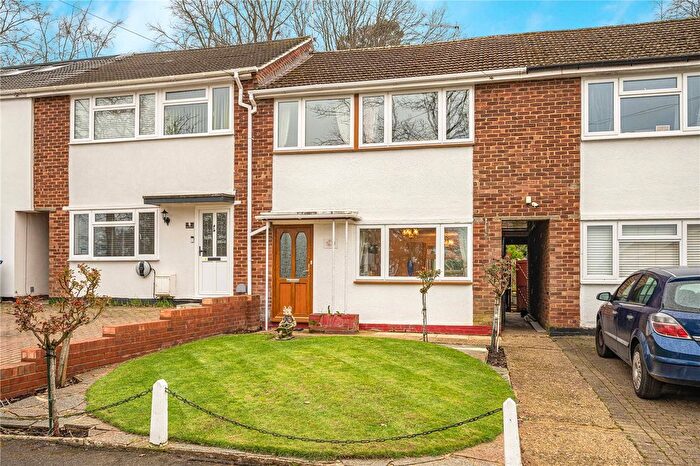 3 Bedroom Terraced House For Sale In Greenvale Road, Knaphill, Woking, Surrey, GU21