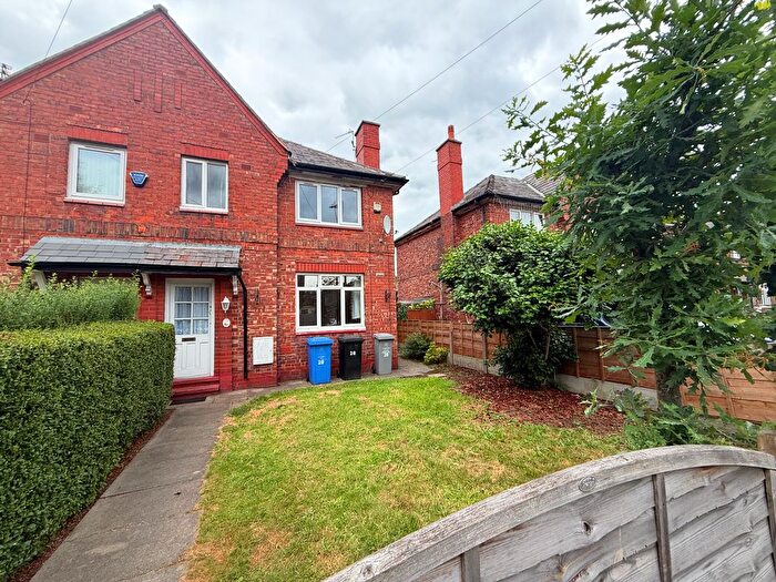 3 Bedroom Property To Rent In Barlow Road, Altrincham, WA14