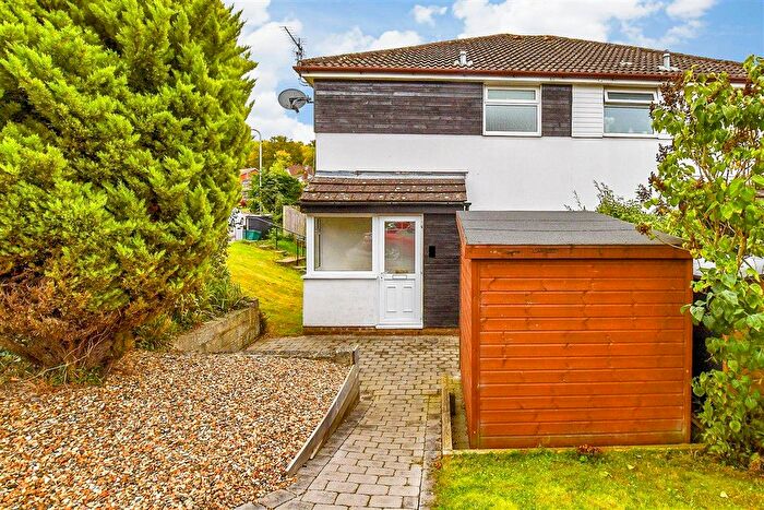 1 Bedroom End Terrace House For Sale In College Avenue, Tonbridge, Kent, TN9