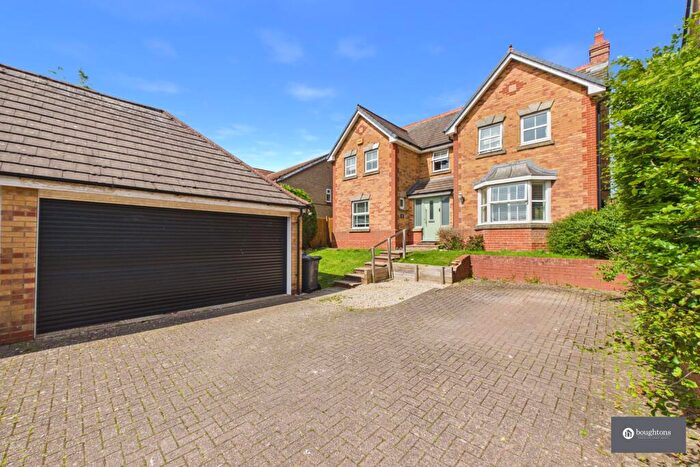 4 Bedroom Detached House For Sale In Jones Close, Brackley, NN13
