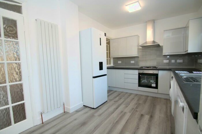 3 Bedroom Terraced House To Rent In Ashurst Drive, Ilford, London, IG2