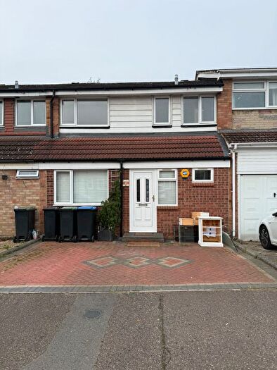 3 Bedroom Terraced House To Rent In High Meadows, Chigwell, IG7