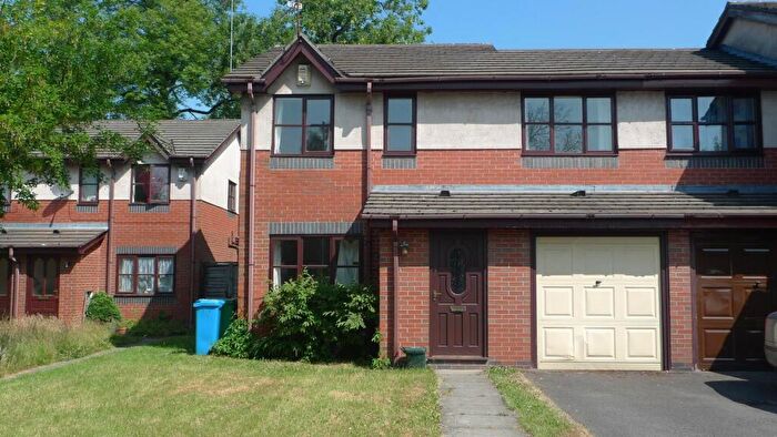 3 Bedroom Property To Rent In Greton Close, Longsight, £pppw, M13