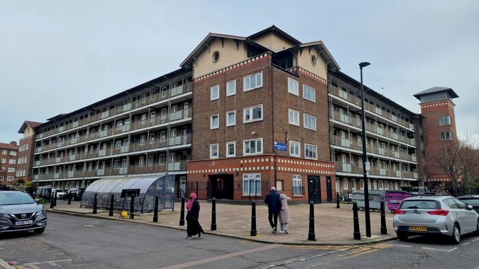 3 Bedroom Flat To Rent In Ellen Wilkinson House, Bethnal Green, E2